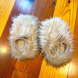 Pink Steve Madden furry slippers size 8-10